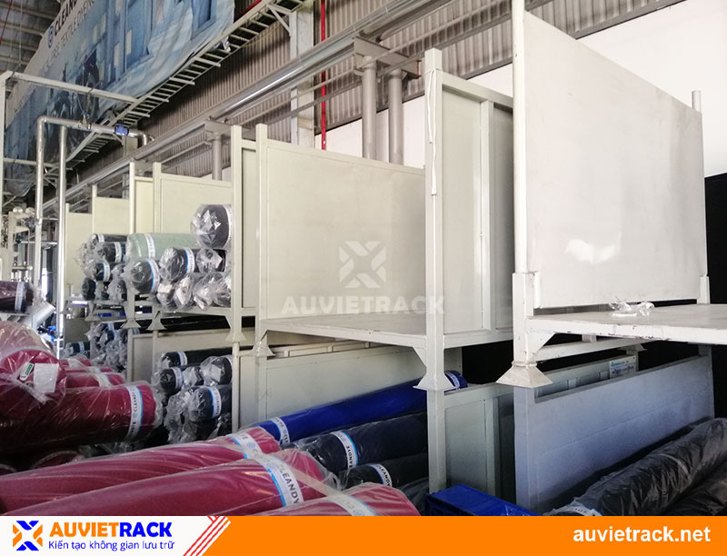 Pallet sắt xếp chồng Âu Việt Rack